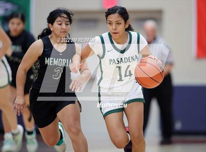 Thumbnail 1 in Pasadena vs. Pasadena Memorial (McDonald's Texas Invitational) photogallery.