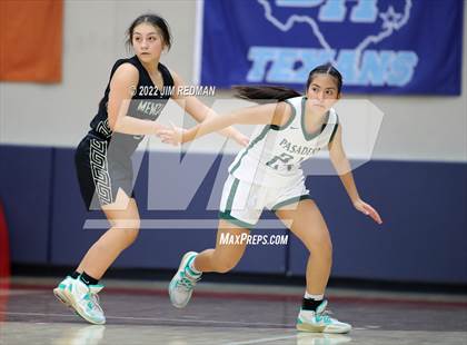 Thumbnail 3 in Pasadena vs. Pasadena Memorial (McDonald's Texas Invitational) photogallery.