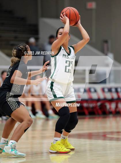 Thumbnail 1 in Pasadena vs. Pasadena Memorial (McDonald's Texas Invitational) photogallery.