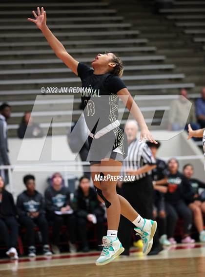 Thumbnail 1 in Pasadena vs. Pasadena Memorial (McDonald's Texas Invitational) photogallery.