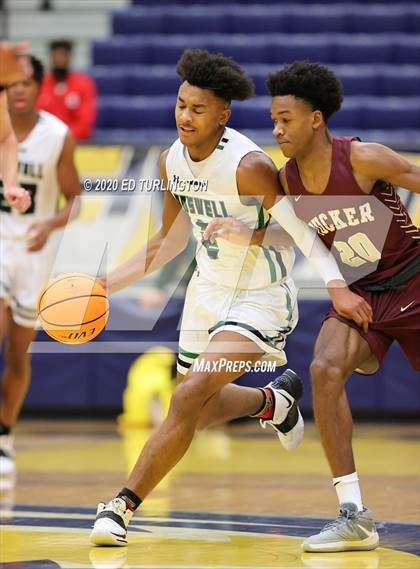 Thumbnail 1 in Roswell vs. Tucker (Tournament of Champions Holiday Classic) photogallery.