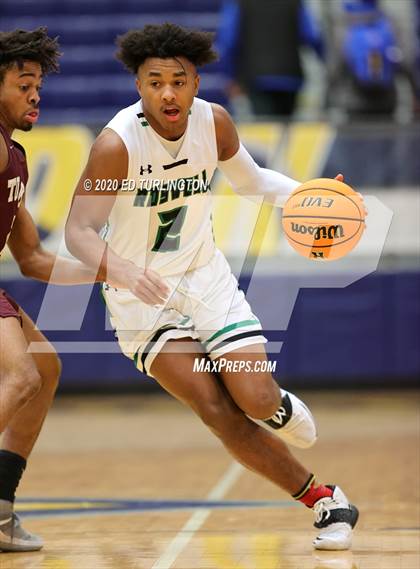 Thumbnail 2 in Roswell vs. Tucker (Tournament of Champions Holiday Classic) photogallery.
