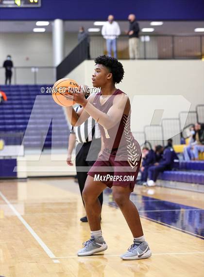 Thumbnail 1 in Roswell vs. Tucker (Tournament of Champions Holiday Classic) photogallery.