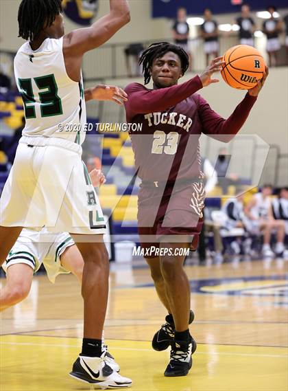 Thumbnail 2 in Roswell vs. Tucker (Tournament of Champions Holiday Classic) photogallery.