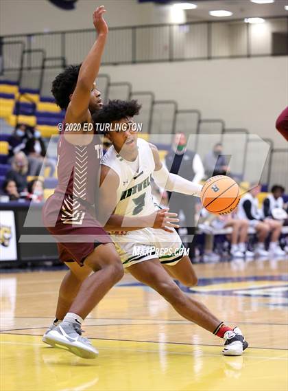 Thumbnail 1 in Roswell vs. Tucker (Tournament of Champions Holiday Classic) photogallery.