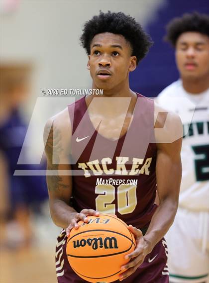 Thumbnail 2 in Roswell vs. Tucker (Tournament of Champions Holiday Classic) photogallery.