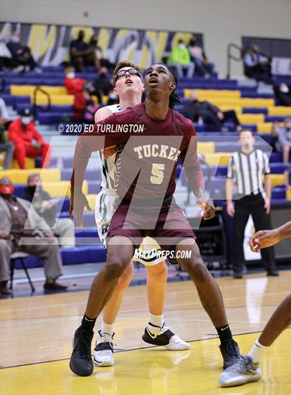 Thumbnail 2 in Roswell vs. Tucker (Tournament of Champions Holiday Classic) photogallery.