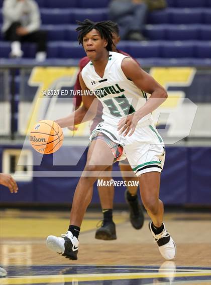 Thumbnail 2 in Roswell vs. Tucker (Tournament of Champions Holiday Classic) photogallery.