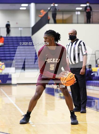 Thumbnail 3 in Roswell vs. Tucker (Tournament of Champions Holiday Classic) photogallery.