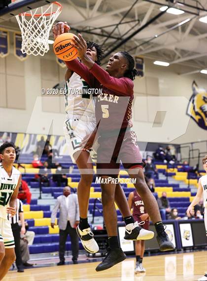 Thumbnail 3 in Roswell vs. Tucker (Tournament of Champions Holiday Classic) photogallery.