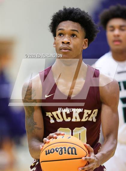 Thumbnail 3 in Roswell vs. Tucker (Tournament of Champions Holiday Classic) photogallery.