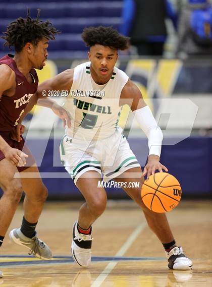 Thumbnail 1 in Roswell vs. Tucker (Tournament of Champions Holiday Classic) photogallery.