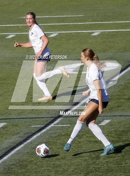 Thumbnail 2 in Green Canyon vs. Ridgeline (UHSAA 4A Semifinals) photogallery.