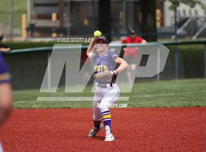 Thumbnail 2 in Unioto vs. Steubenville (OHSAA D2 Regional Final) photogallery.