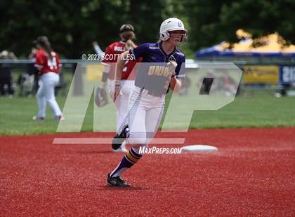 Thumbnail 2 in Unioto vs. Steubenville (OHSAA D2 Regional Final) photogallery.
