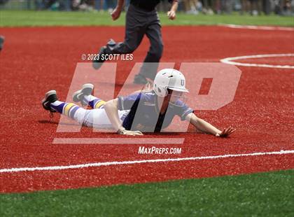 Thumbnail 2 in Unioto vs. Steubenville (OHSAA D2 Regional Final) photogallery.