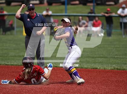 Thumbnail 1 in Unioto vs. Steubenville (OHSAA D2 Regional Final) photogallery.