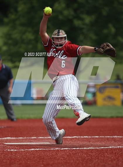 Thumbnail 3 in Unioto vs. Steubenville (OHSAA D2 Regional Final) photogallery.