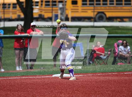 Thumbnail 1 in Unioto vs. Steubenville (OHSAA D2 Regional Final) photogallery.