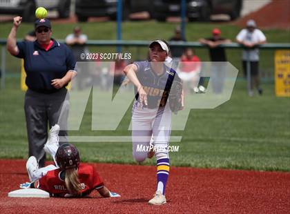 Thumbnail 2 in Unioto vs. Steubenville (OHSAA D2 Regional Final) photogallery.