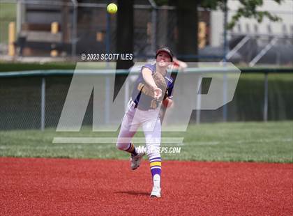 Thumbnail 3 in Unioto vs. Steubenville (OHSAA D2 Regional Final) photogallery.