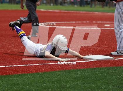 Thumbnail 3 in Unioto vs. Steubenville (OHSAA D2 Regional Final) photogallery.