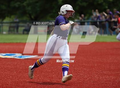 Thumbnail 1 in Unioto vs. Steubenville (OHSAA D2 Regional Final) photogallery.