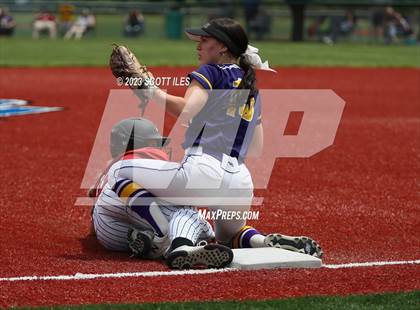 Thumbnail 2 in Unioto vs. Steubenville (OHSAA D2 Regional Final) photogallery.