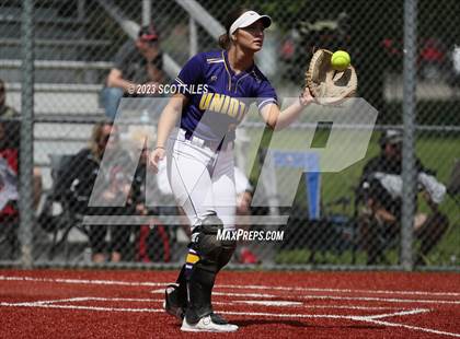 Thumbnail 1 in Unioto vs. Steubenville (OHSAA D2 Regional Final) photogallery.