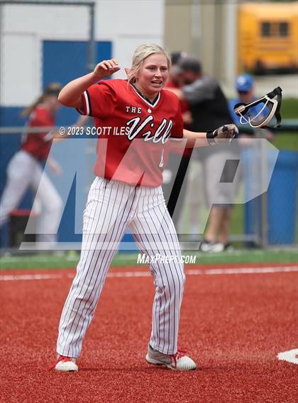 Thumbnail 2 in Unioto vs. Steubenville (OHSAA D2 Regional Final) photogallery.