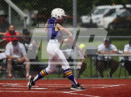 Thumbnail 2 in Unioto vs. Steubenville (OHSAA D2 Regional Final) photogallery.