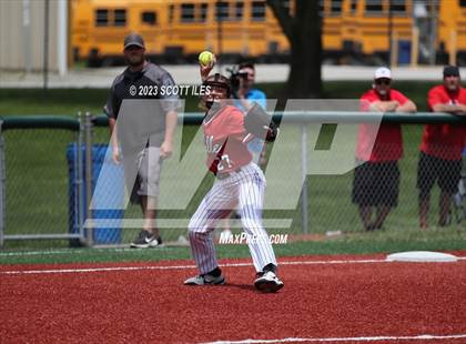 Thumbnail 1 in Unioto vs. Steubenville (OHSAA D2 Regional Final) photogallery.
