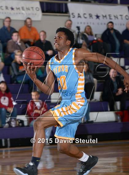 Thumbnail 2 in Burbank vs. Granite Bay (St. Hope Elite Classic) photogallery.