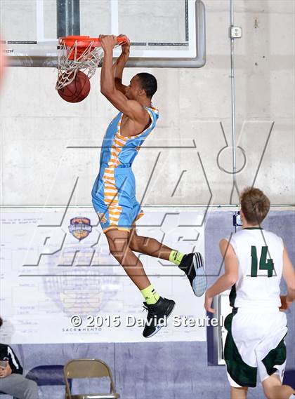 Thumbnail 3 in Burbank vs. Granite Bay (St. Hope Elite Classic) photogallery.