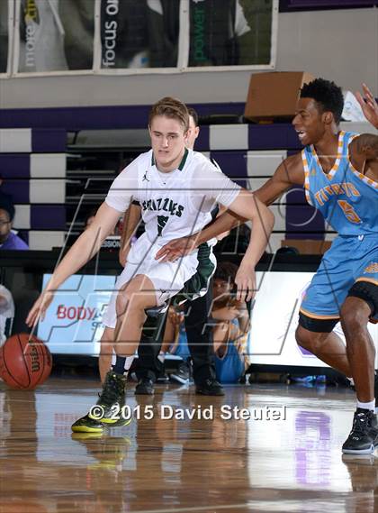 Thumbnail 2 in Burbank vs. Granite Bay (St. Hope Elite Classic) photogallery.