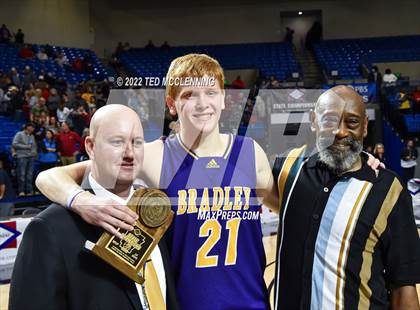 Thumbnail 1 in County Line vs. Bradley (AAA 2A State Final) photogallery.