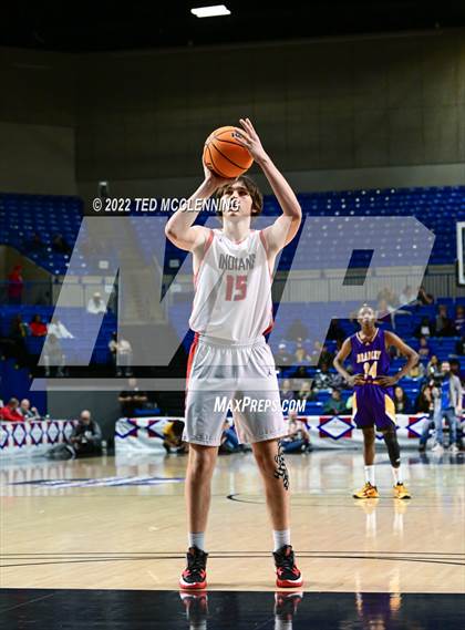 Thumbnail 2 in County Line vs. Bradley (AAA 2A State Final) photogallery.