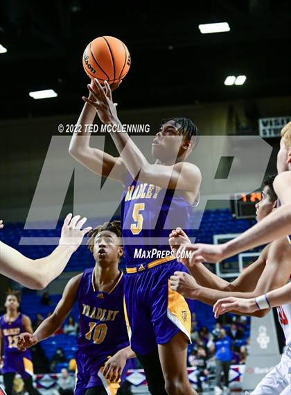 Thumbnail 1 in County Line vs. Bradley (AAA 2A State Final) photogallery.