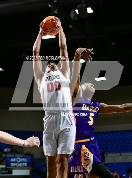 Thumbnail 2 in County Line vs. Bradley (AAA 2A State Final) photogallery.