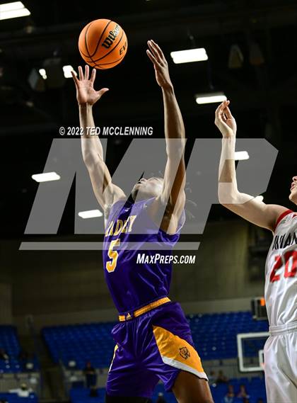 Thumbnail 1 in County Line vs. Bradley (AAA 2A State Final) photogallery.