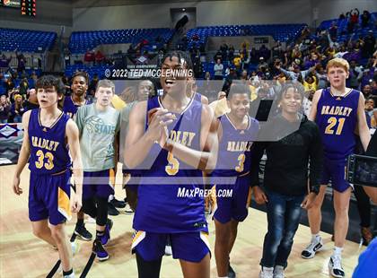 Thumbnail 2 in County Line vs. Bradley (AAA 2A State Final) photogallery.