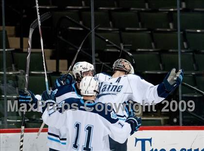 Thumbnail 3 in Blaine vs Hill-Murray (Schwan Cup) photogallery.