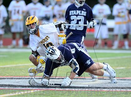 Thumbnail 2 in Staples vs. Simsbury (CIAC Class L Semifinal) photogallery.
