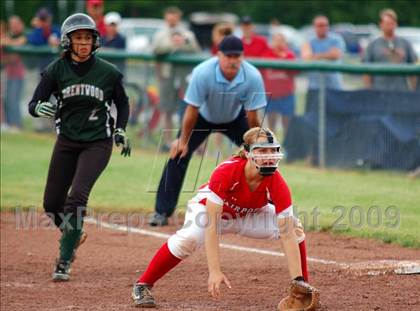 Thumbnail 3 in Brentwood vs Fairport (NYSPHSAA Class AA Final) photogallery.