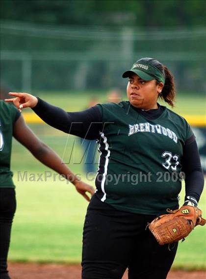 Thumbnail 2 in Brentwood vs Fairport (NYSPHSAA Class AA Final) photogallery.