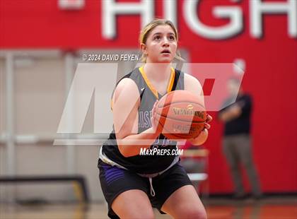 Thumbnail 1 in New Berlin Eisenhower @ Pewaukee photogallery.