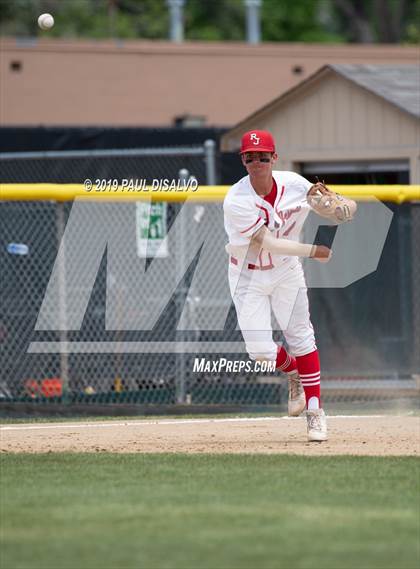 Thumbnail 2 in Mountain Vista vs. Regis Jesuit (CHSAA 5A Semi-Final) photogallery.