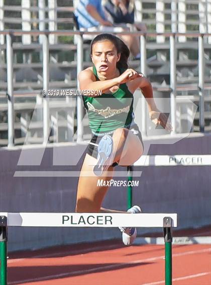 Thumbnail 2 in FVL Championships  (300 Low Hurdles, 4x100 Relay, 4x400 Relay) photogallery.