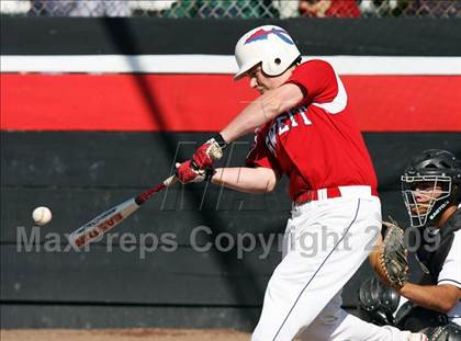 Thumbnail 3 in Swett @ Salesian photogallery.