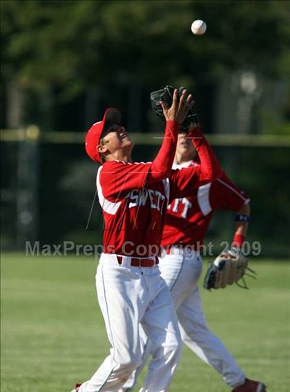 Thumbnail 3 in Swett @ Salesian photogallery.